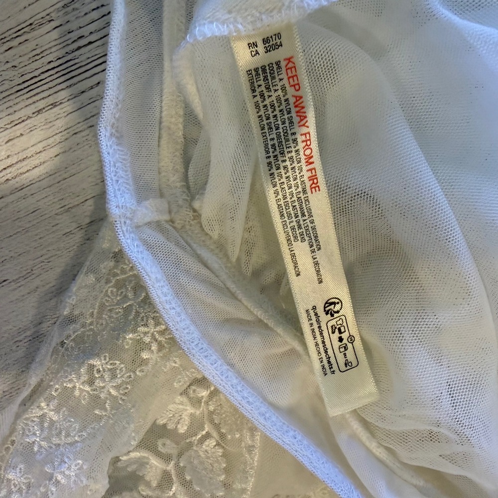 Intimately Free People Ivory Lace Bodysuit Sheer Ruffle Medium Coquette boho - Picture 9 of 12
